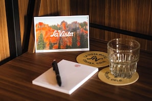 Miscellaneous - Desert Mirage Room - La Vista Motel (Denver)