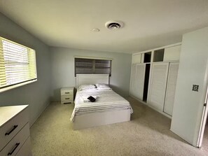 3 bedrooms, free WiFi, bed sheets