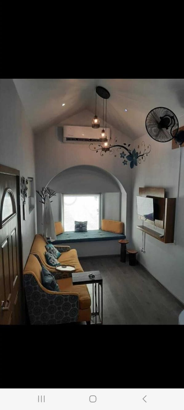 Standard Studio, Courtyard View | Street view