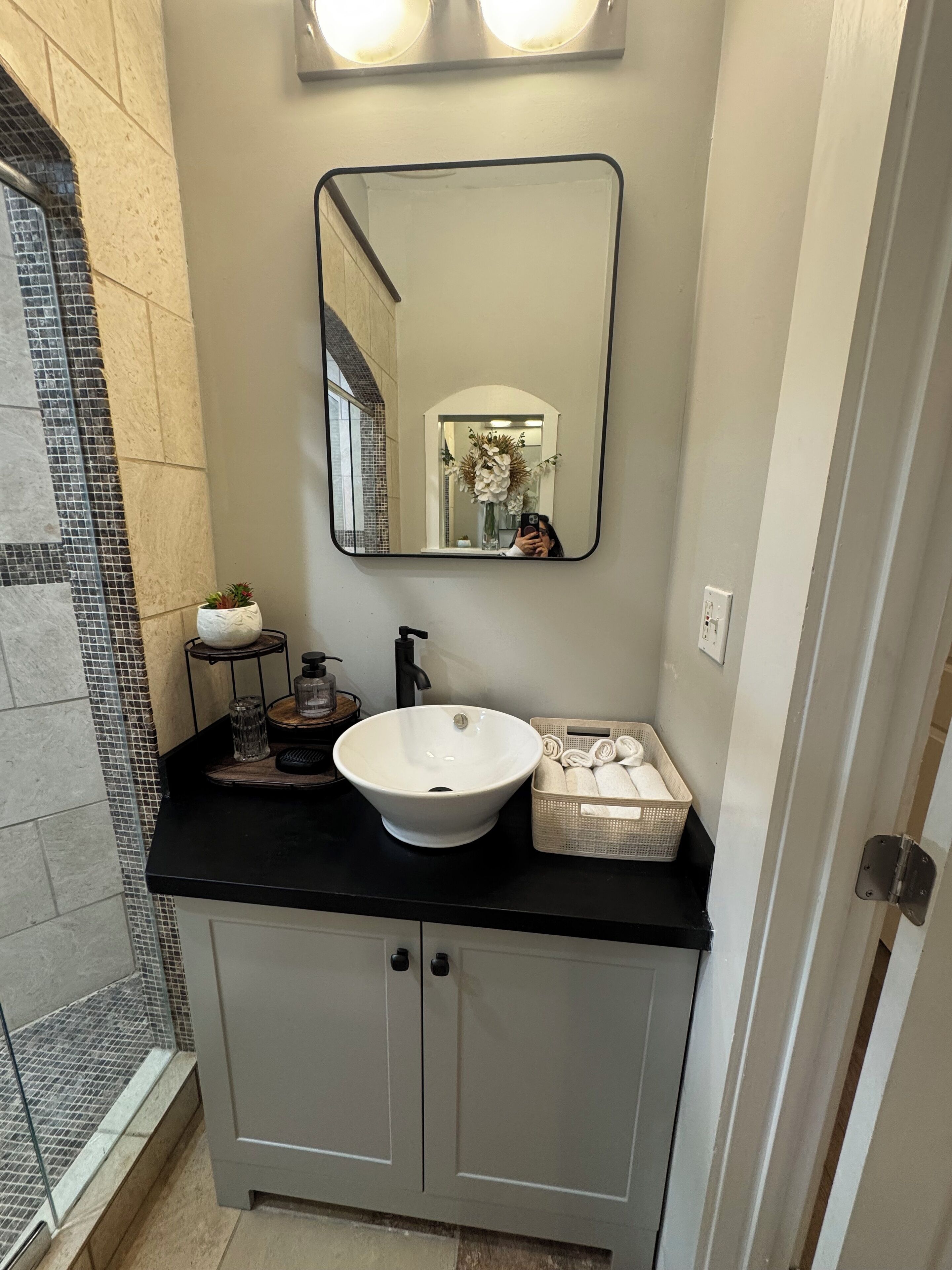 Hårføner, håndklær, såpe og toalettpapir