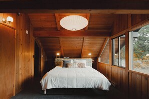 WiFi, bed sheets - Huckleberry House (Easton)