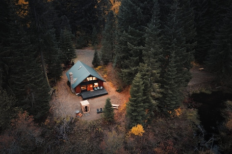 Exterior. Huckleberry House At The Yakima River Club!