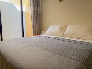 Internet, bed sheets - Centrally located loft, 2 bedrooms, close to everything! (Oaxaca de Juárez)