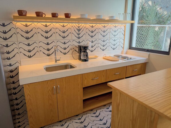 Private kitchen - Centrally located loft, 2 bedrooms, close to everything! (Oaxaca de Juárez)