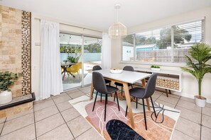 Dining - Pet-friendly pool house near beach with office (Largo)