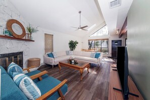 スマートテレビ、暖炉