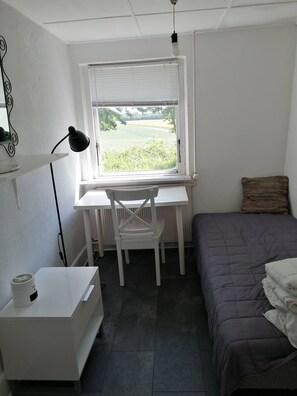 3 chambres, fer et planche à repasser, Wi-Fi gratuit