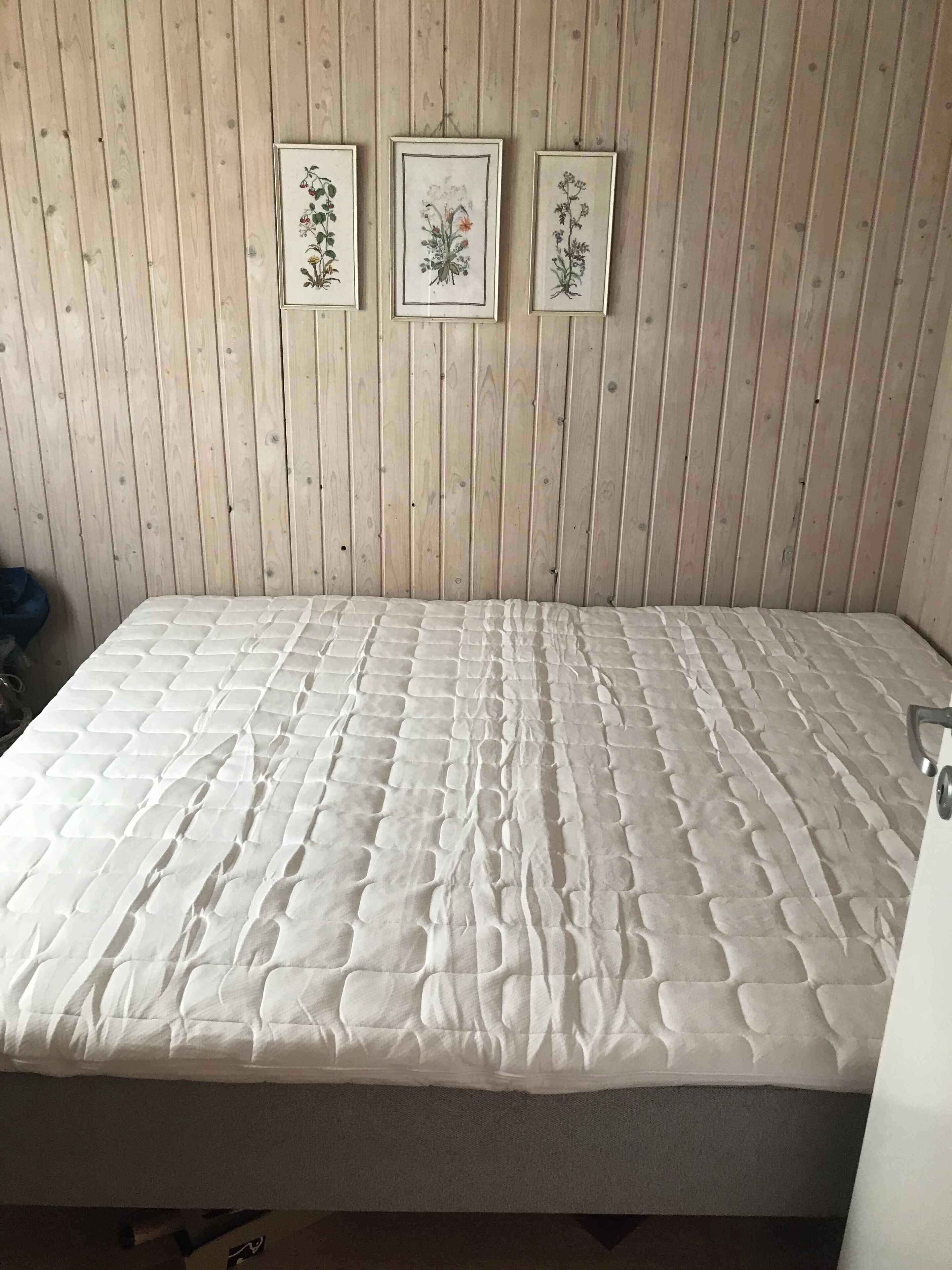 Iron/ironing board, free WiFi