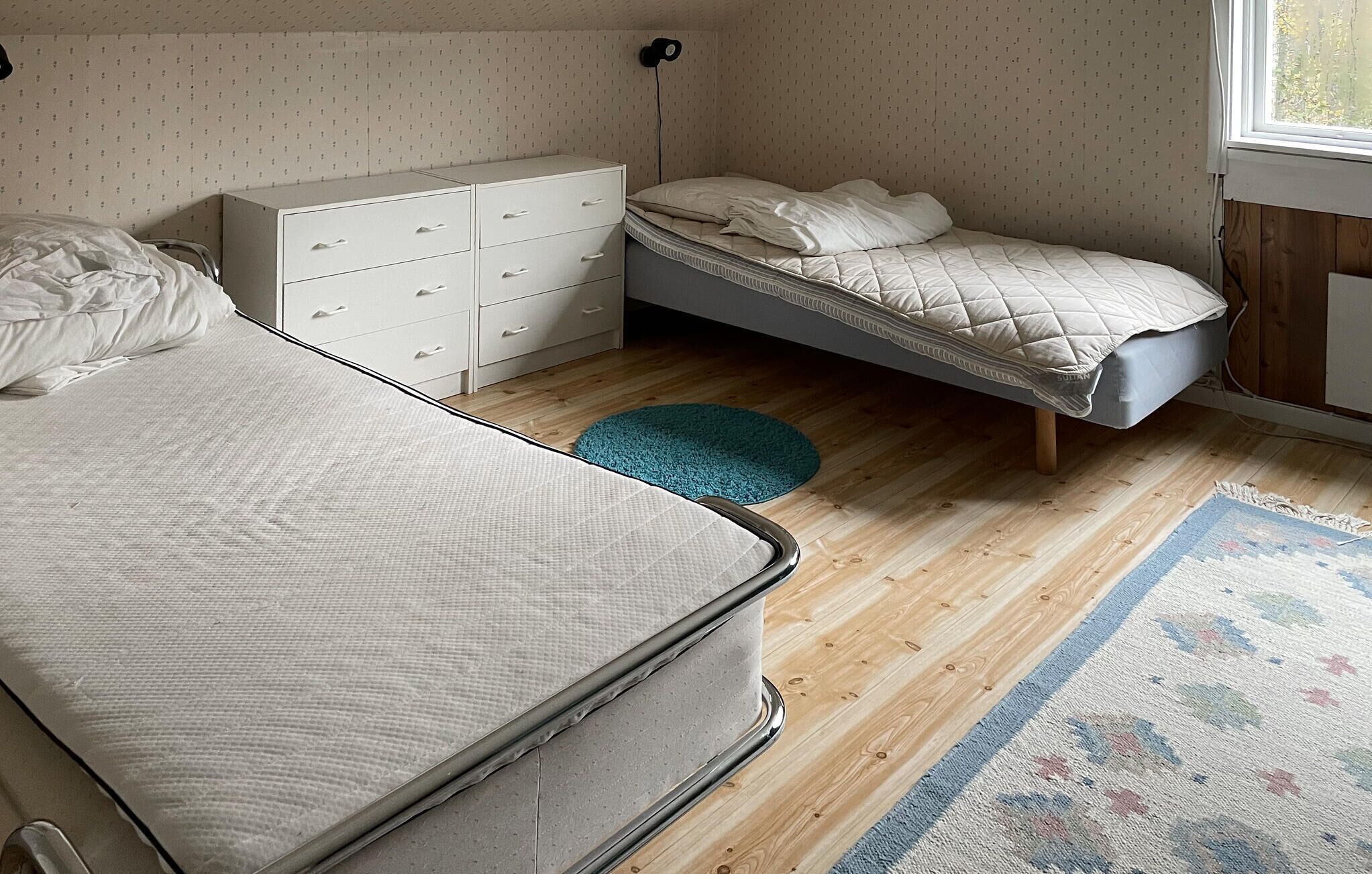 Cuna de viaje y wifi gratis 