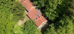 Exterior - Cozy and Modern Holiday Home in the woods (Nexø)