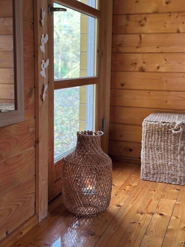 Cozy and Modern Holiday Home in the woods