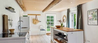 Holiday apartment with sea view on Strynø