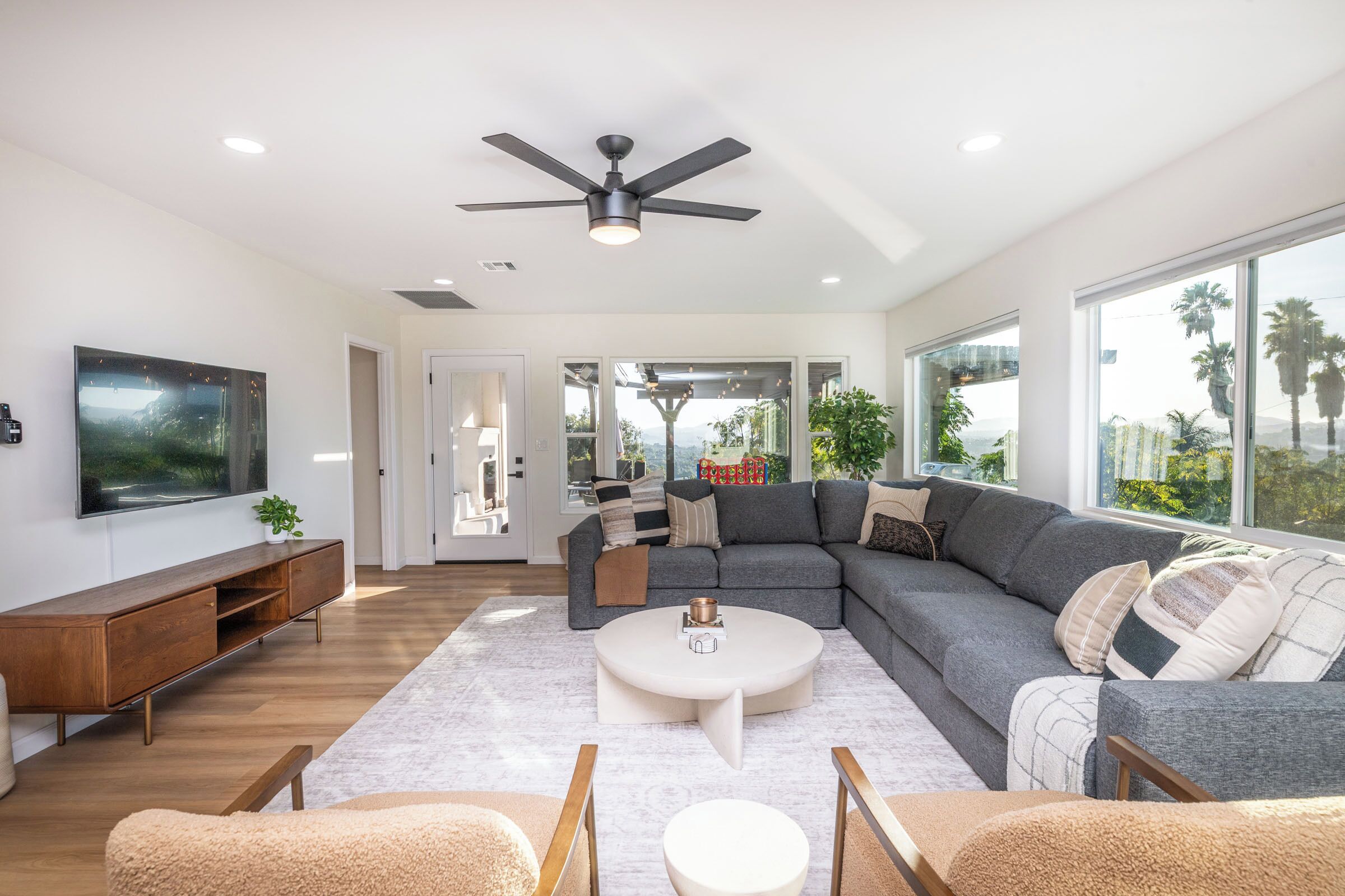 Perched On A Hillside: Amazing Views W/pool & Spa! - Escondido, CA