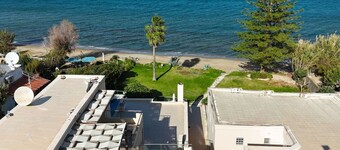 Kalives Sand - Beachfront apartment