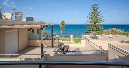 Kalives Sand - Beachfront apartment