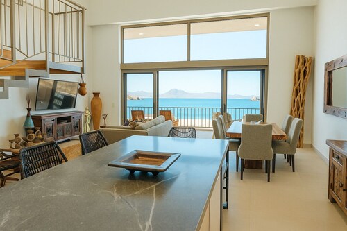 1607 3BR/3.5BA Oceanfront PH Loreto @ Danzante Bay