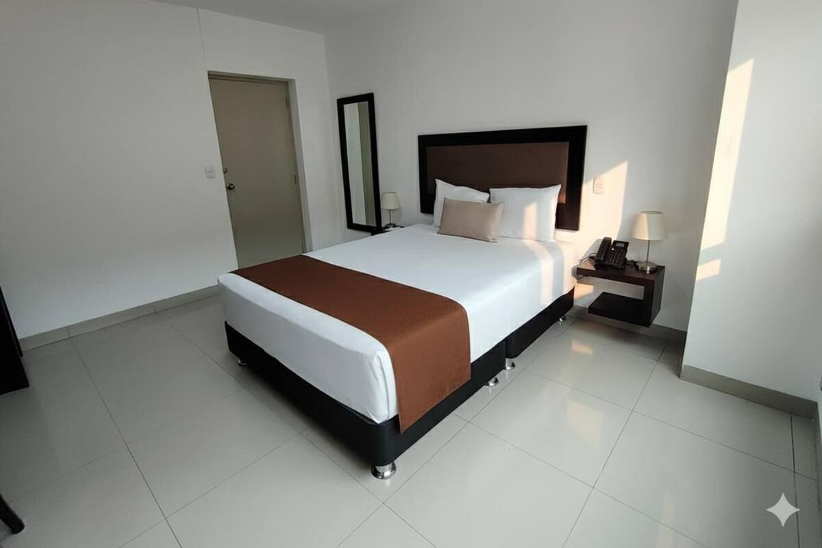 In-room safe, desk, laptop workspace, free WiFi