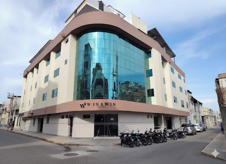 Fachada del alojamiento. Hotel Win & Win