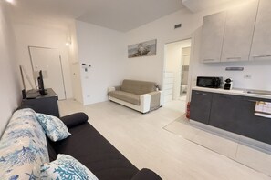 Flat-screen TV - 10 Minutes' walk from the Railway Station (Alassio)