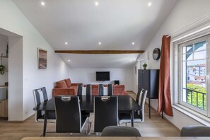 Interior - Renovated Apartment Near Beaches and Shops (SAINT JEAN DE LUZ)