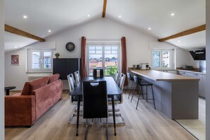 Dining - Renovated Apartment Near Beaches and Shops (SAINT JEAN DE LUZ)