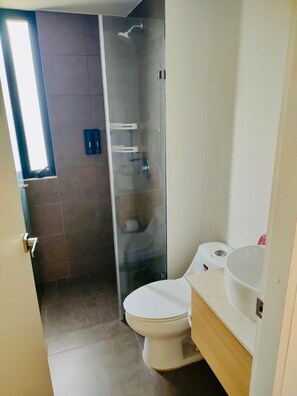 Hair dryer, towels, soap, toilet paper - Apart. Lafayette 02 2BE-2BA-1parking (Guadalajara)