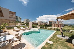 Piscine extérieure