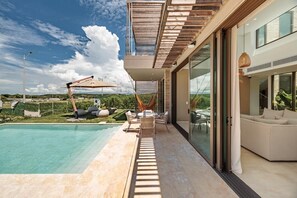 Piscine extérieure