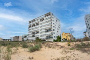 Exterior - Golden Surf 203 (Ocean City)