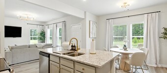 Oak & Ember Retreat w/ Firepit