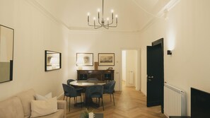 Interior - Charming apartment in the Heart of Catania, steps from Roman Amphitheater (Catania)