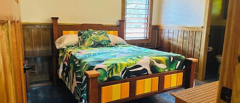 Iron/ironing board, WiFi, bed sheets, wheelchair access