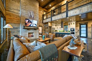 Smart TV, fireplace, video games - Wild & Free | Luxury 7BR Cabin w/ Heated Pool, Pickleball Court, Game Loft & Multiple King Suites (Broken Bow)