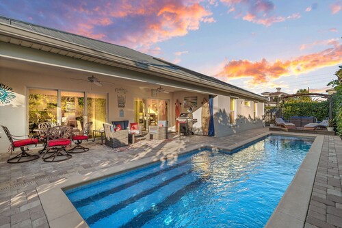 Gorgeous Cocoa Beach House with Private Pool, Outdoor Patio & BBQ Grills! ☀️