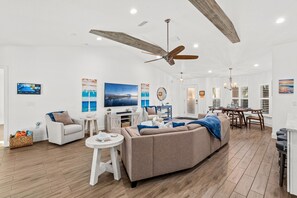 Smart TV - Gorgeous Cocoa Beach House with Private Pool, Outdoor Patio & BBQ Grills! ☀️ (Cocoa Beach)