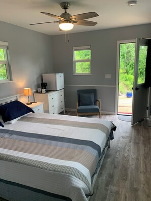 Internet, bed sheets - Great Location in Quiet Bay on West Shore (Polson)