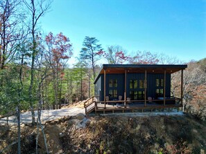 Exterior - Top Shelf | Epic Views • Hot Tub • Modern RRG Stay (Pine Ridge)