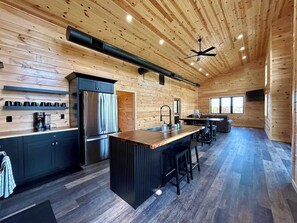 Interior - Top Shelf | Epic Views • Hot Tub • Modern RRG Stay (Pine Ridge)
