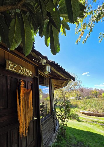 Lirio: Private Garden, Arcade & Lake View, 2km from Huasca's downtown.