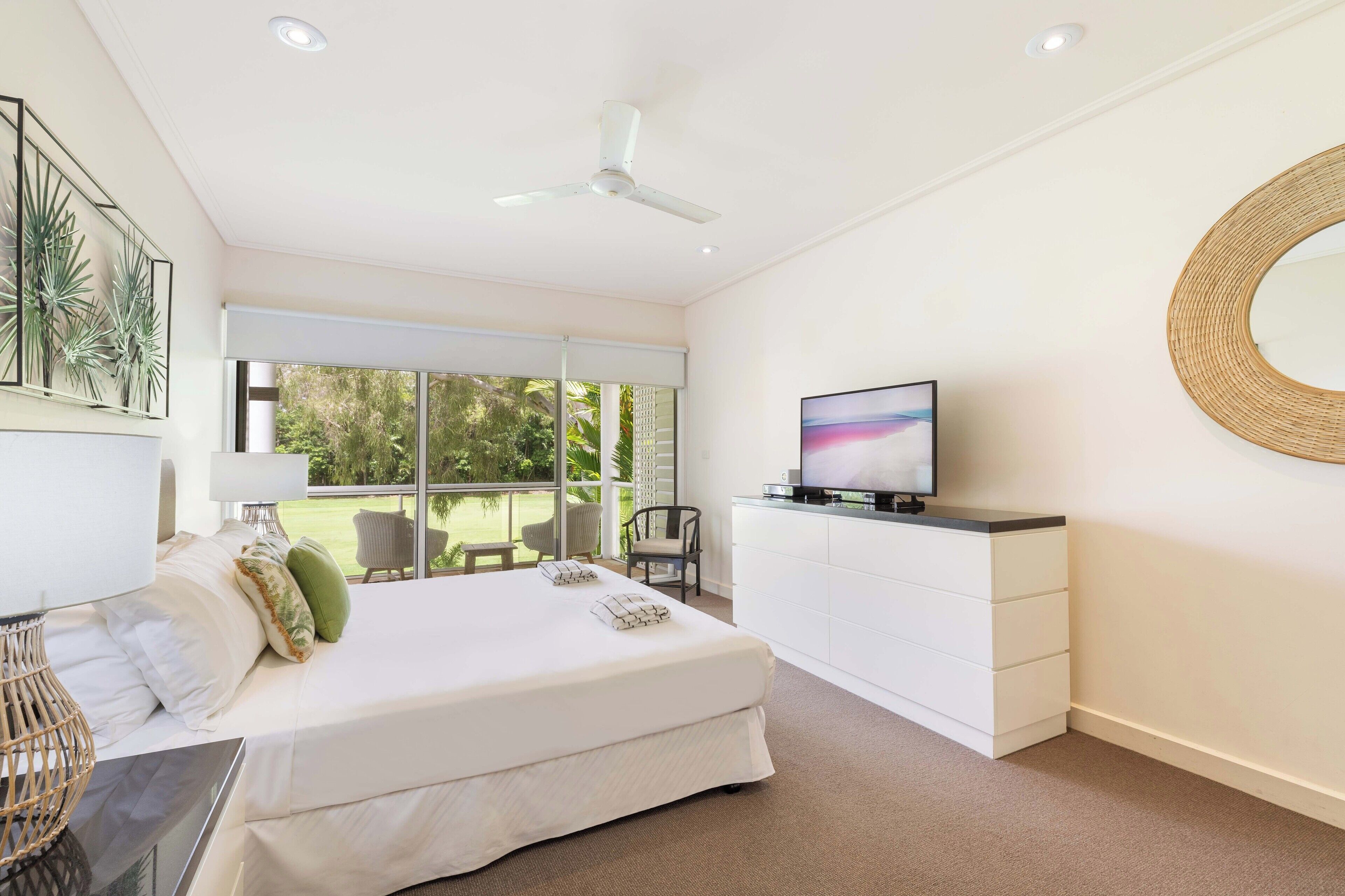 Tabla de planchar con plancha y wifi gratis 