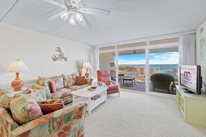 TV, DVD player - English towers 802 (Ocean City)