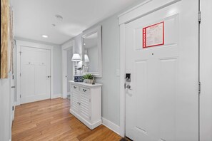 Interior - Bayview Grand 102 (Ocean City)