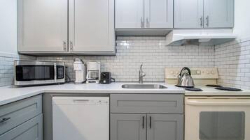 Microwave, oven, stovetop, dishwasher