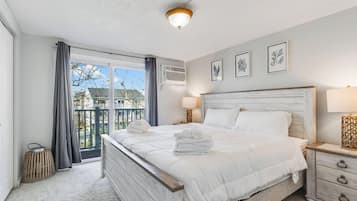 3 slaapkamers, een strijkplank/strijkijzer, wifi, beddengoed