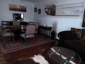 Living area -  83 Ocean View at Pumula Port Shepstone offers a luxurious sea view. (Port shepstone)