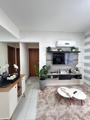 Interior - Modern apartment in Praia Grande, 500m from the beach, with air conditioning, garage, and Wi-Fi. (Praia Grande)