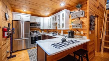 Micro-ondes, four, plaque de cuisson, lave-vaisselle