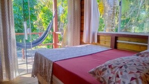 Nhà phong cách cổ điển, 4 phòng ngủ, được phép mang theo vật nuôi, quang cảnh vườn | Truy cập Internet không dây miễn phí