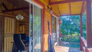 Klassiek huis, 4 slaapkamers, huisdieren toegestaan, uitzicht op tuin | Terras