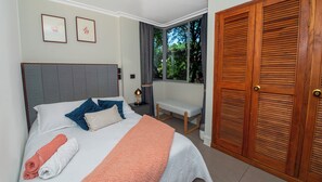 3 chambres, fer et planche à repasser, Wi-Fi gratuit, draps fournis